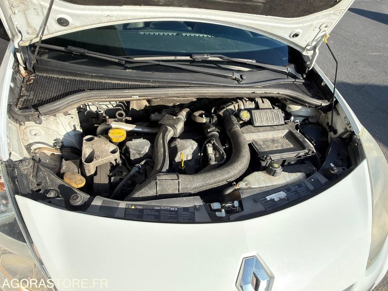 Clio III - Car: picture 4 Clio III - Car: picture 4