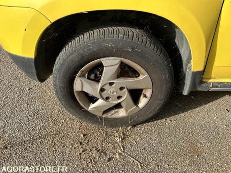 DACIA DUSTER - 2013 - 237032 KM - CZ107SC - SUV: picture 4 DACIA DUSTER - 2013 - 237032 KM - CZ107SC - SUV: picture 4
