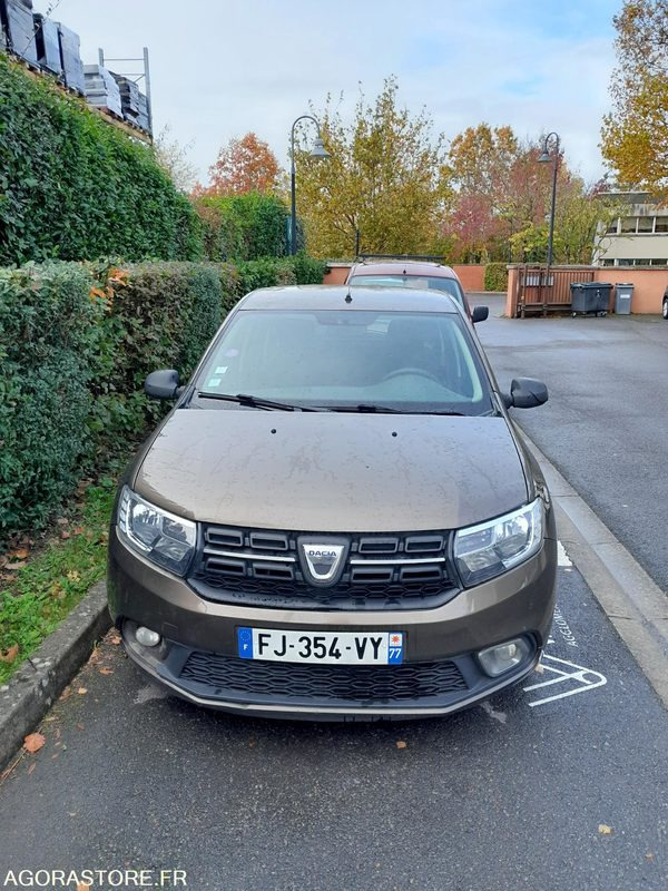 Dacia SADERO - Car: picture 2 Dacia SADERO - Car: picture 2