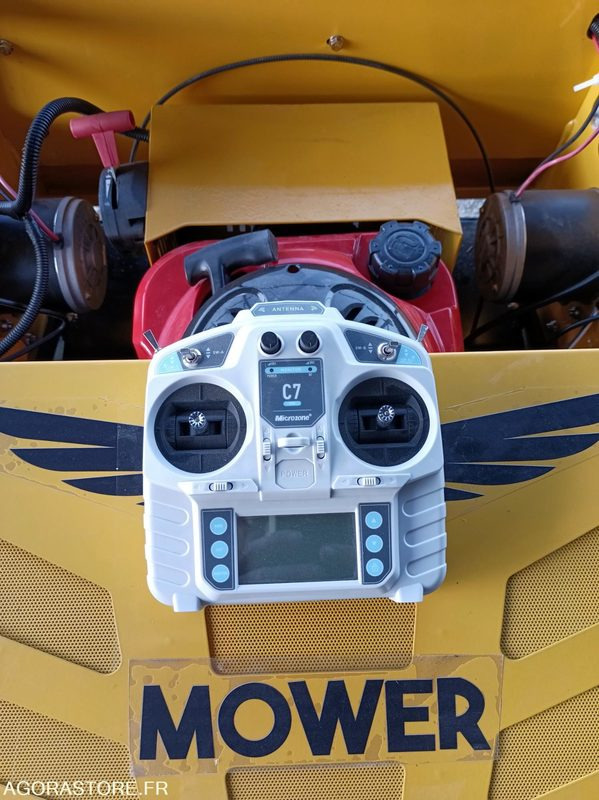 Debroussailleuse radiocommandée - Garden equipment: picture 4 Debroussailleuse radiocommandée - Garden equipment: picture 4