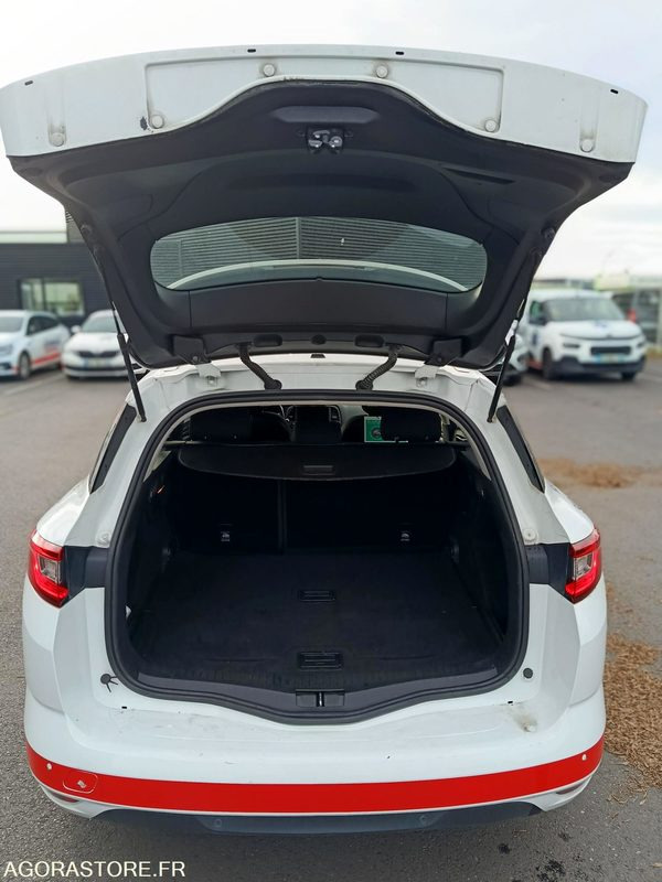 EJ-291-TB - Non Roulant - Renault MEGANE ESTATE - VP - 377 608 Kms - Station wagon: picture 5 EJ-291-TB - Non Roulant - Renault MEGANE ESTATE - VP - 377 608 Kms - Station wagon: picture 5