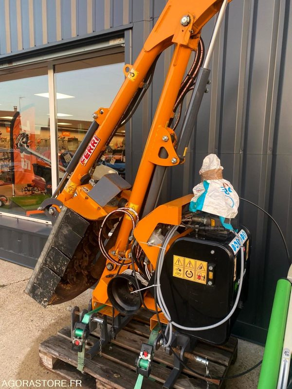 Epareuse Ferri t320 - Excellent Etat - Garden equipment: picture 1 Epareuse Ferri t320 - Excellent Etat - Garden equipment: picture 1