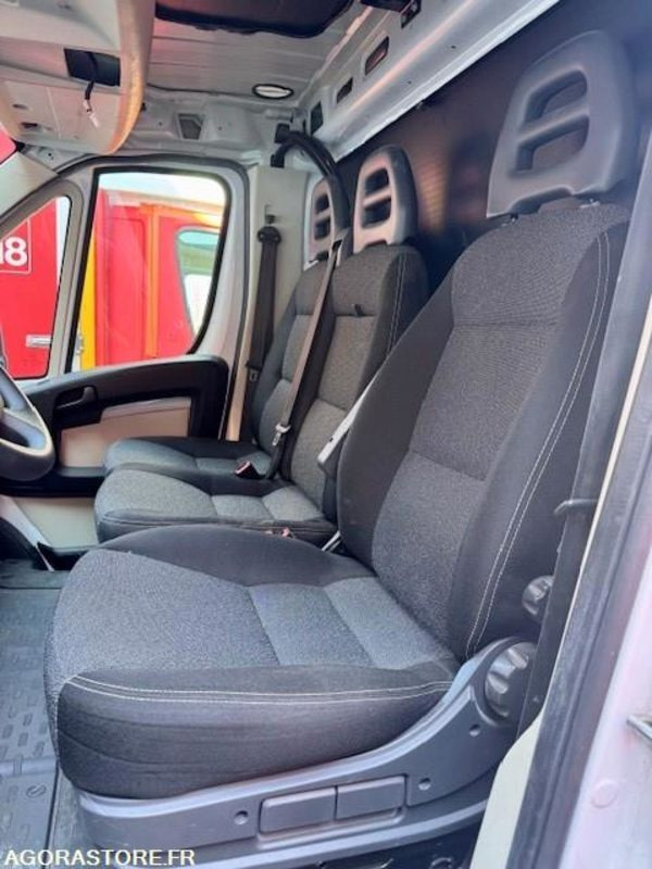 FIAT DUCATO Plancher cabine - Ambulance: picture 3 FIAT DUCATO Plancher cabine - Ambulance: picture 3