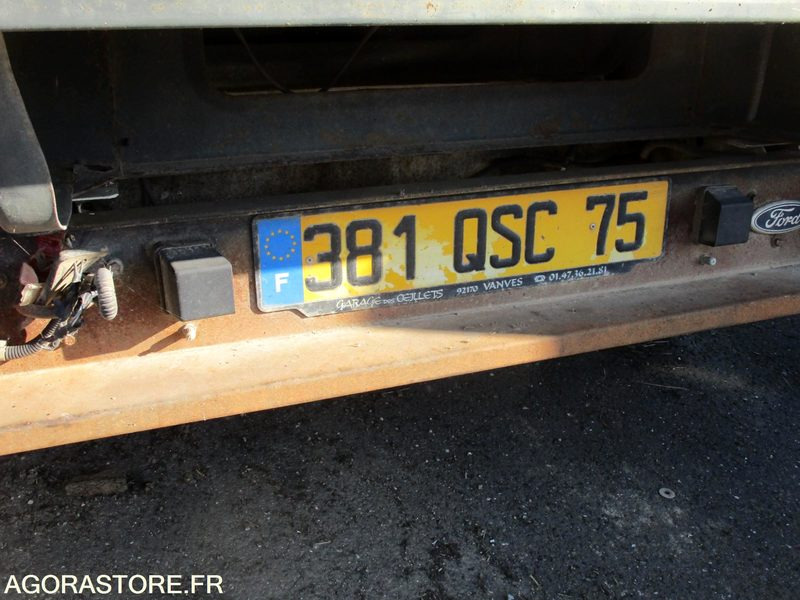 FORD TRANSIT PLATEAU BENNE / 275600 KMS / 2006 / 381 QSC 75 - Tipper van: picture 5 FORD TRANSIT PLATEAU BENNE / 275600 KMS / 2006 / 381 QSC 75 - Tipper van: picture 5