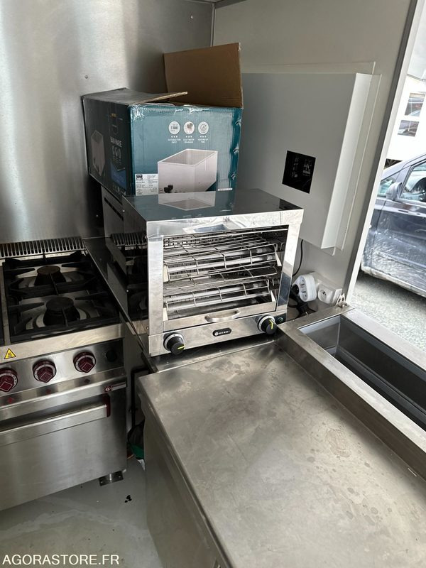 Foodtruck tout équipé - Vending truck: picture 5 Foodtruck tout équipé - Vending truck: picture 5