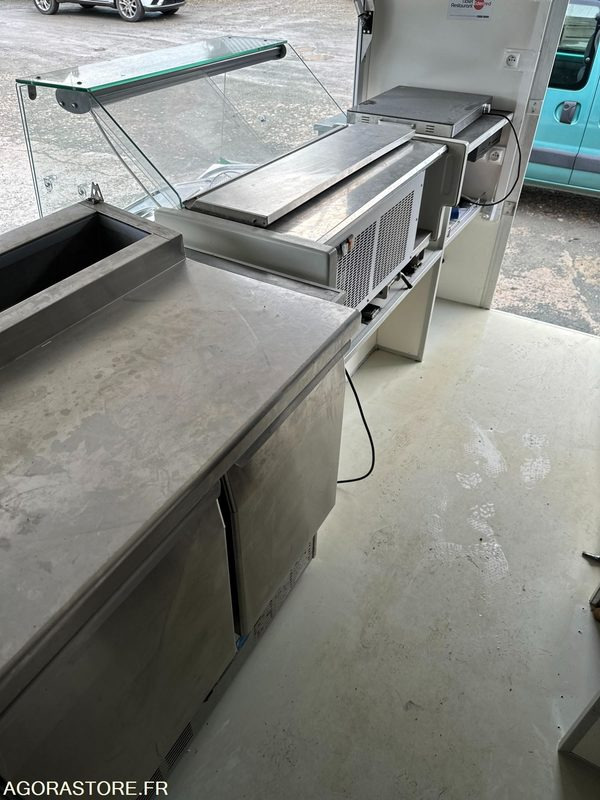 Foodtruck tout équipé - Vending truck: picture 4 Foodtruck tout équipé - Vending truck: picture 4