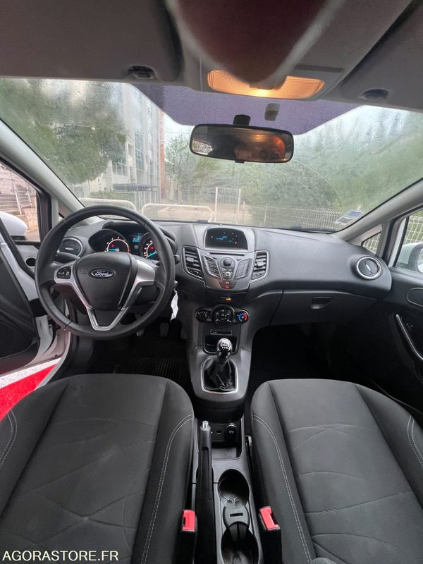 Ford Fiesta 1.0 EcoBoost Trend. 100cv 5cv - Car: picture 4 Ford Fiesta 1.0 EcoBoost Trend. 100cv 5cv - Car: picture 4