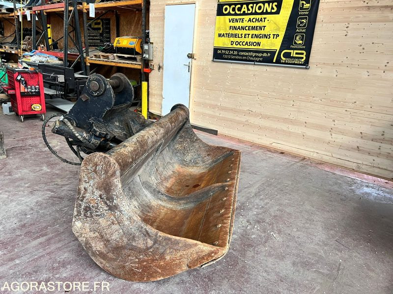 Godet de curage orientable tilt 2m THIERE pour pelle de 20T - Année 2011 - Construction equipment: picture 1 Godet de curage orientable tilt 2m THIERE pour pelle de 20T - Année 2011 - Construction equipment: picture 1