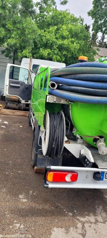 Hydrocureur Capstar 2005 270 000 km combiné - Vacuum truck: picture 4 Hydrocureur Capstar 2005 270 000 km combiné - Vacuum truck: picture 4