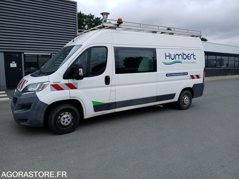 JUMPER 7 PLACES - 2015 / 194 131 KM - Panel van: picture 2 JUMPER 7 PLACES - 2015 / 194 131 KM - Panel van: picture 2