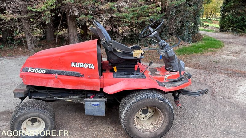 Kubota F3060 - Garden mower: picture 1 Kubota F3060 - Garden mower: picture 1