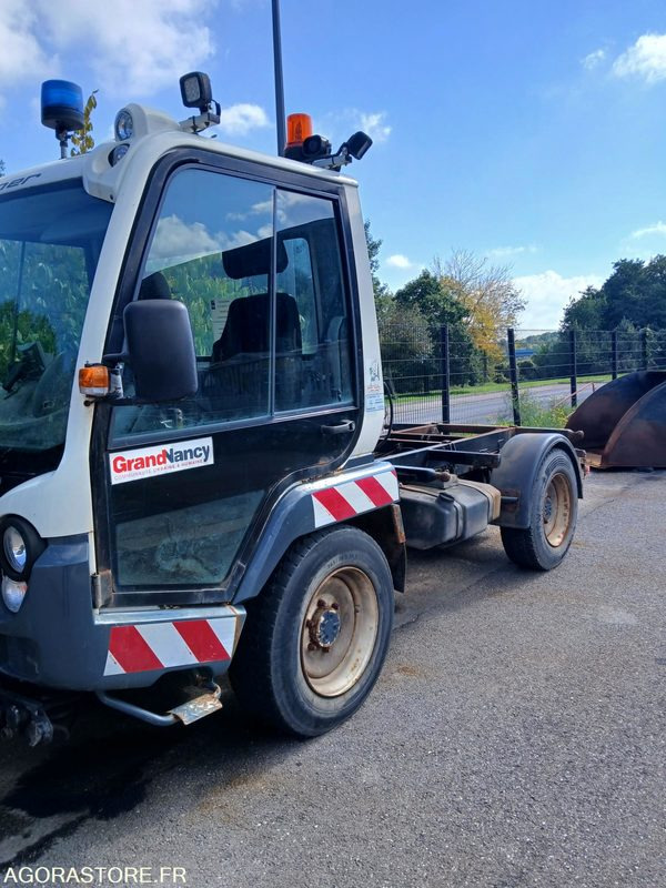LINDER 92 UNITRAC 2006 SANS CARTE GRISE PERTE 71330 KM - Cab chassis truck: picture 2 LINDER 92 UNITRAC 2006 SANS CARTE GRISE PERTE 71330 KM - Cab chassis truck: picture 2