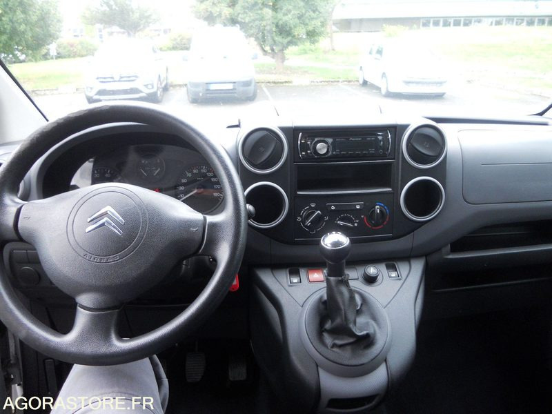 LOT 4 SLT - CITROEN BERLINGO - Car: picture 4 LOT 4 SLT - CITROEN BERLINGO - Car: picture 4