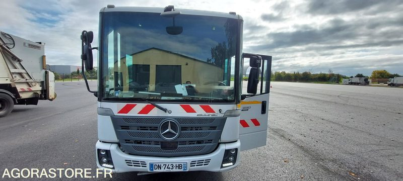 MERCEDES ECONIC - 2015 - Garbage truck: picture 1 MERCEDES ECONIC - 2015 - Garbage truck: picture 1