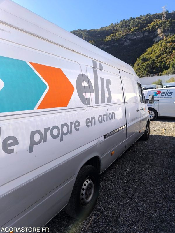 MERCEDES SPRINTER - 2000 - 351870 Kms - Panel van: picture 3 MERCEDES SPRINTER - 2000 - 351870 Kms - Panel van: picture 3