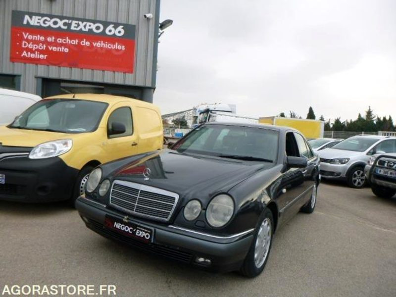 MERCEDES classe E 420 v8 W210 - 1996 - immatriculation espagnole vente pour pro - Car: picture 4 MERCEDES classe E 420 v8 W210 - 1996 - immatriculation espagnole vente pour pro - Car: picture 4