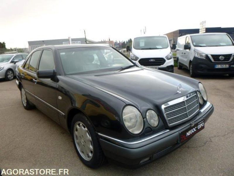 MERCEDES classe E 420 v8 W210 - 1996 - immatriculation espagnole vente pour pro - Car: picture 1 MERCEDES classe E 420 v8 W210 - 1996 - immatriculation espagnole vente pour pro - Car: picture 1