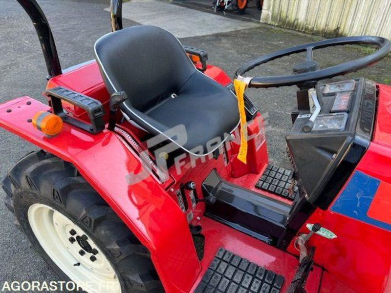 MICROTRACTEUR YANMAR 16CV 3 CYLINDRES DIESEL D'OCCASION 4 RM PDF 3 PTS COMPLET - Farm tractor: picture 3 MICROTRACTEUR YANMAR 16CV 3 CYLINDRES DIESEL D'OCCASION 4 RM PDF 3 PTS COMPLET - Farm tractor: picture 3
