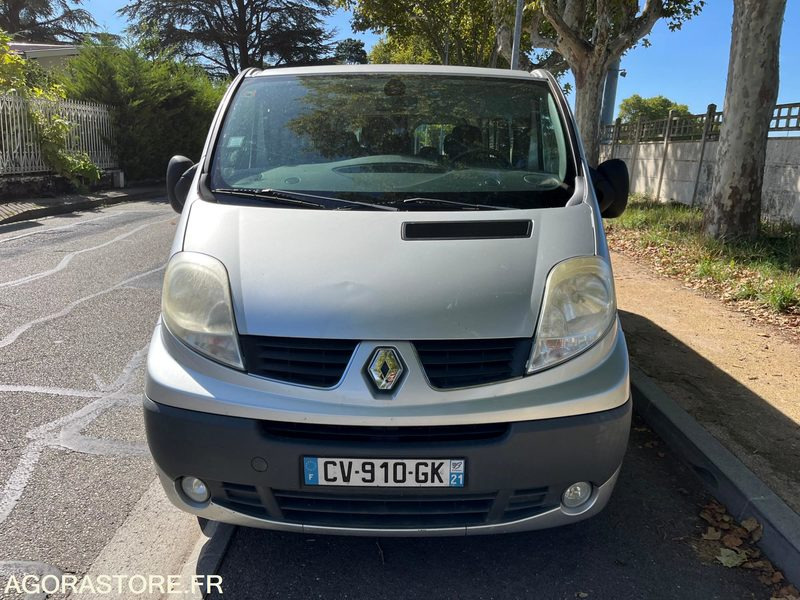 MINIBUS VL - 9 PLACES - TRAFIC - L2 H1 - 115 CH - CLIM- 165200 KMS - ATTELAGE - Minibus, Passenger van: picture 2 MINIBUS VL - 9 PLACES - TRAFIC - L2 H1 - 115 CH - CLIM- 165200 KMS - ATTELAGE - Minibus, Passenger van: picture 2