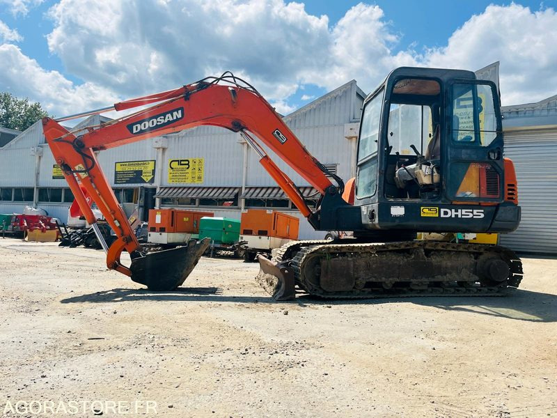 Mini pelle 5T DOOSAN DH55 - Année 2004 - Excavator: picture 2 Mini pelle 5T DOOSAN DH55 - Année 2004 - Excavator: picture 2