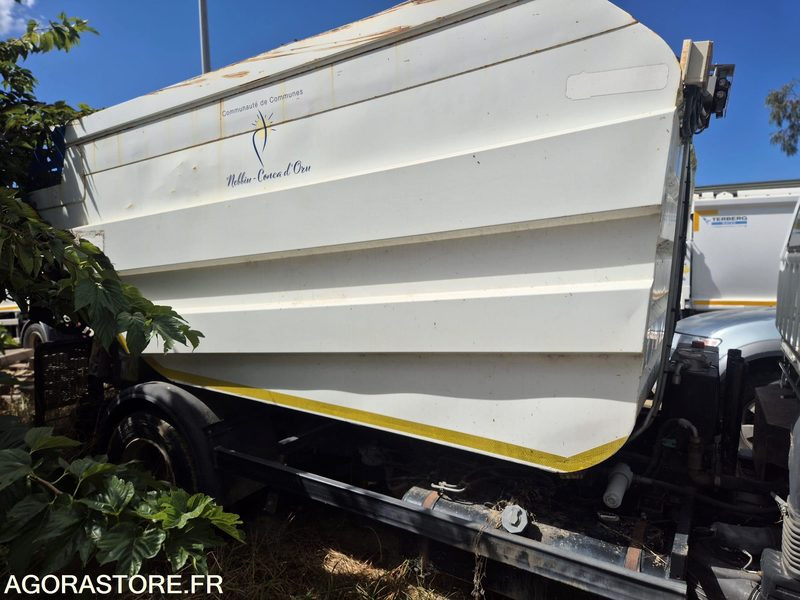 Mitsubishi FUSO BOM - 173532km - 2009 - Garbage truck: picture 2 Mitsubishi FUSO BOM - 173532km - 2009 - Garbage truck: picture 2