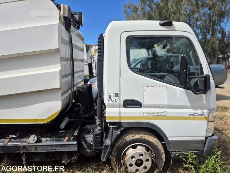 Mitsubishi FUSO BOM - 173532km - 2009 - Garbage truck: picture 3 Mitsubishi FUSO BOM - 173532km - 2009 - Garbage truck: picture 3