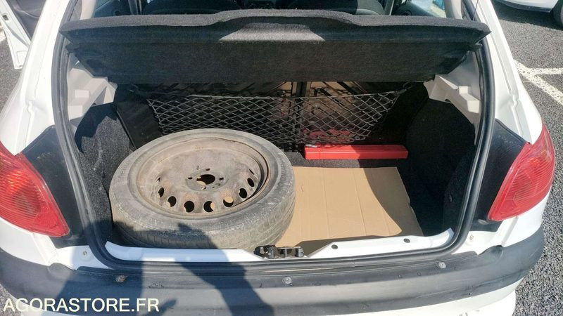 Car PEUGEOT 206  - 2005 - 142613kms: picture 7