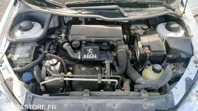 Car PEUGEOT 206  - 2005 - 142613kms: picture 14