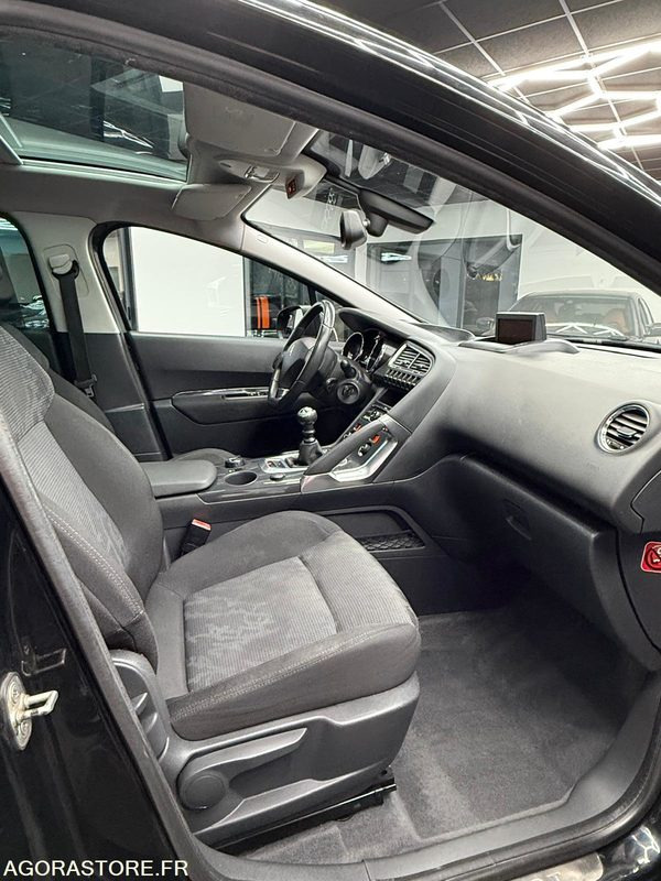 PEUGEOT 3008 1.6L HDI 115CH CROSSWAY - SUV: picture 5 PEUGEOT 3008 1.6L HDI 115CH CROSSWAY - SUV: picture 5