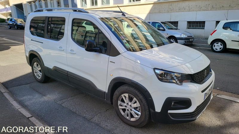 PEUGEOT RIFTER LONG PURETECH 110 S&S BVM6 ESSENCE DE 2019 - Car: picture 2 PEUGEOT RIFTER LONG PURETECH 110 S&S BVM6 ESSENCE DE 2019 - Car: picture 2