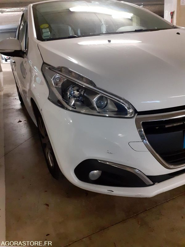 Peugeot 208 - 2016 - 181646kms - Car: picture 1 Peugeot 208 - 2016 - 181646kms - Car: picture 1
