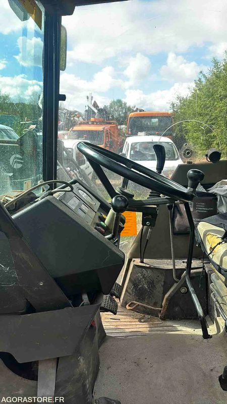 RENAULT 850 MI 2 - 1992 - 7219H - Farm tractor: picture 4 RENAULT 850 MI 2 - 1992 - 7219H - Farm tractor: picture 4