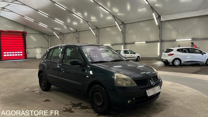 RENAULT-CLIO- 1.4-16V-EXTRÊME-ESSENCE-154073KMS - Car: picture 4 RENAULT-CLIO- 1.4-16V-EXTRÊME-ESSENCE-154073KMS - Car: picture 4