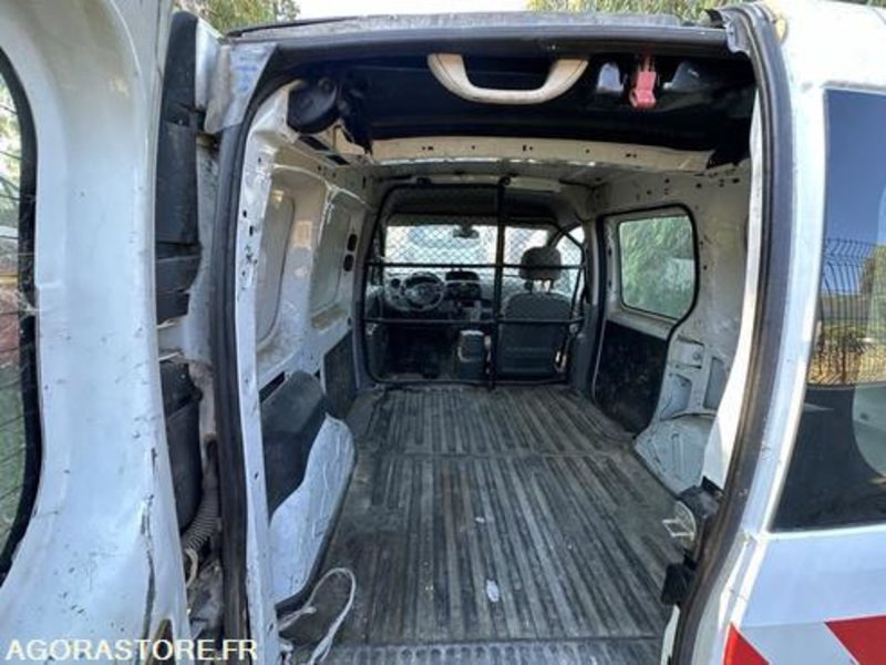 Small van RENAULT KANGOO - 2010 - 276427KM - AS912VK: picture 10