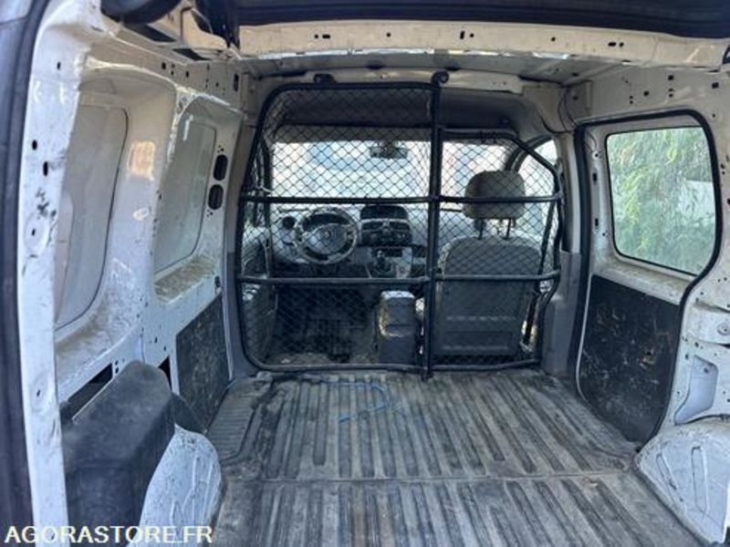 Small van RENAULT KANGOO - 2010 - 276427KM - AS912VK: picture 11