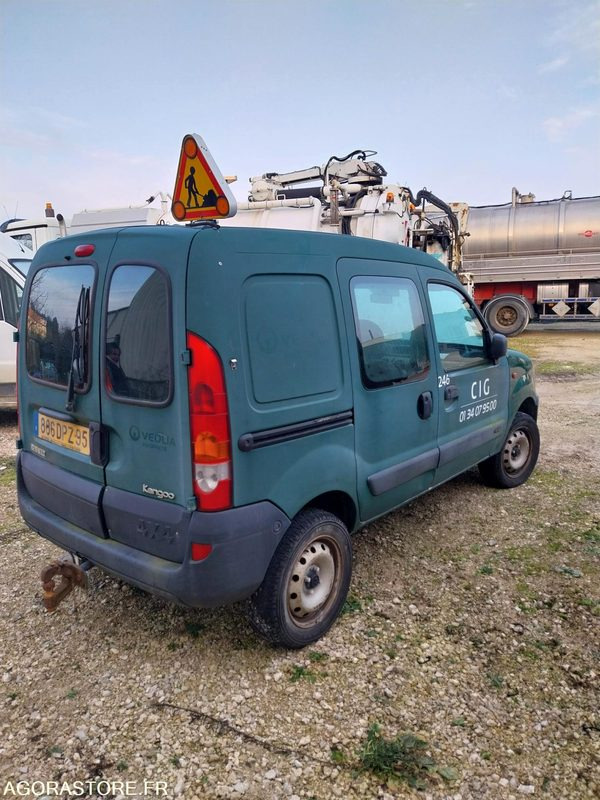 RENAULT Kangoo 4X4 2004 (160 000Km) NON ROULANT Moteur HS PRO UNIQUEMENT - Small van: picture 4 RENAULT Kangoo 4X4 2004 (160 000Km) NON ROULANT Moteur HS PRO UNIQUEMENT - Small van: picture 4