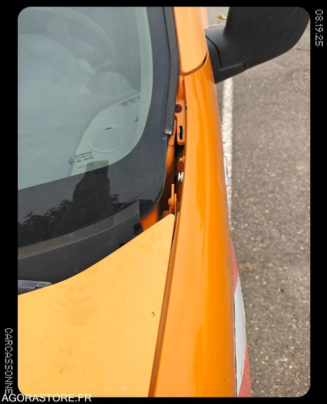 RENAULT Kangoo Diesel CV749LV - moteur tournant - butée d'embrayage HS - Small van: picture 3 RENAULT Kangoo Diesel CV749LV - moteur tournant - butée d'embrayage HS - Small van: picture 3