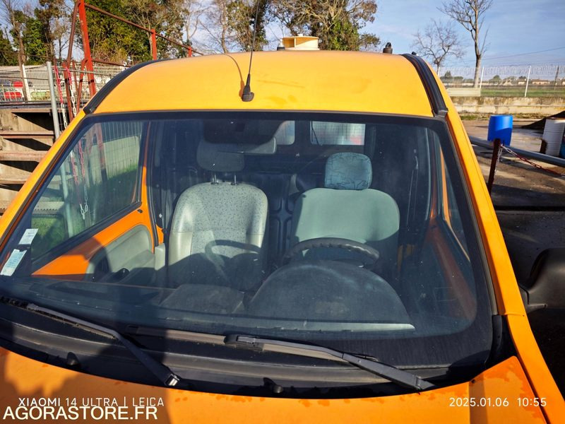 RENAULT Kangoo FM-445-KQ - Moteur tournant - Small van: picture 5 RENAULT Kangoo FM-445-KQ - Moteur tournant - Small van: picture 5