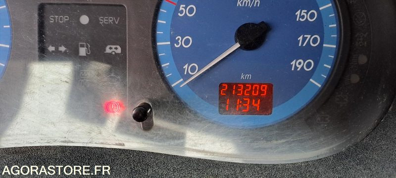 RENAULT MASCOTT PLATEAU ET CELLULE ATELIER - 213216km - 2001 - Tipper van: picture 5 RENAULT MASCOTT PLATEAU ET CELLULE ATELIER - 213216km - 2001 - Tipper van: picture 5