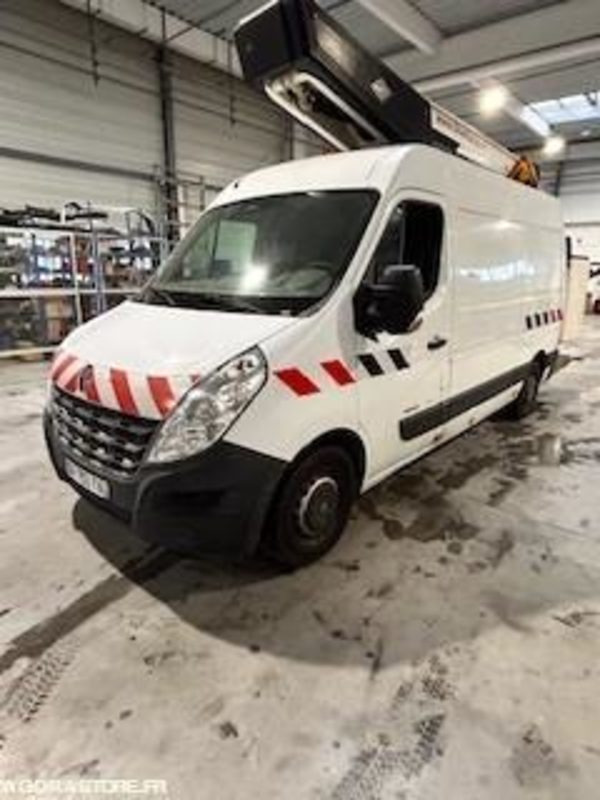 RENAULT - MASTER NACELLE 2014 / 204 645KM - DH793TV - Panel van: picture 4 RENAULT - MASTER NACELLE 2014 / 204 645KM - DH793TV - Panel van: picture 4