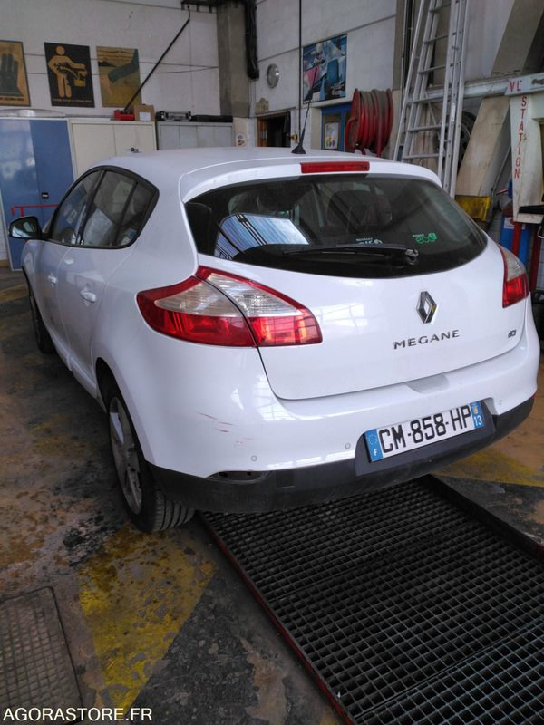 RENAULT MEGANE DIESEL - Car: picture 2 RENAULT MEGANE DIESEL - Car: picture 2