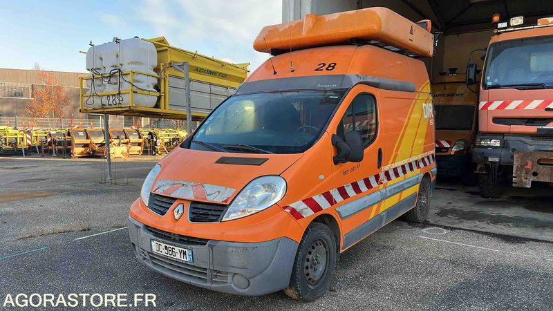 RENAULT TRAFIC - 2014 - 439000 KM - DC986YM - Panel van: picture 3 RENAULT TRAFIC - 2014 - 439000 KM - DC986YM - Panel van: picture 3