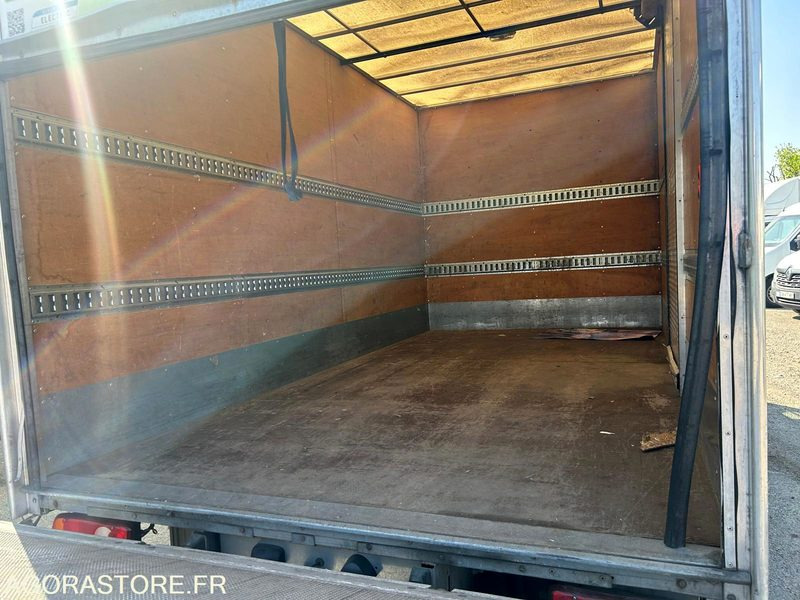 RENAULT maxity ZE electrique 20m3 hayon - 2016 / 68658 KM - Box truck, Electric truck: picture 5 RENAULT maxity ZE electrique 20m3 hayon - 2016 / 68658 KM - Box truck, Electric truck: picture 5
