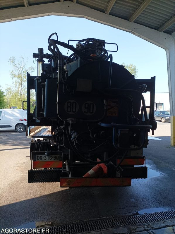 RENAULT type hydrocureur - Vacuum truck: picture 4 RENAULT type hydrocureur - Vacuum truck: picture 4
