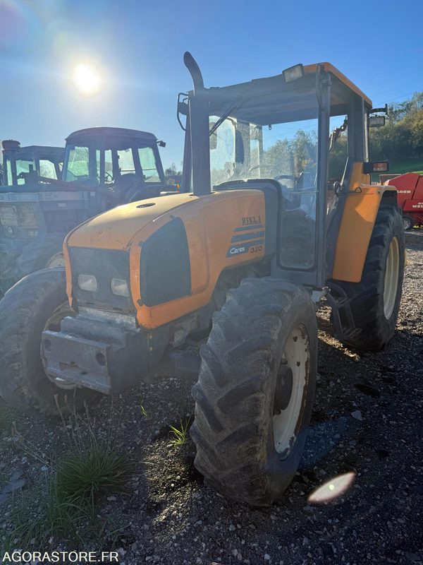 Renault Cérès 330 avec épareuse rousseau - Farm tractor: picture 2 Renault Cérès 330 avec épareuse rousseau - Farm tractor: picture 2