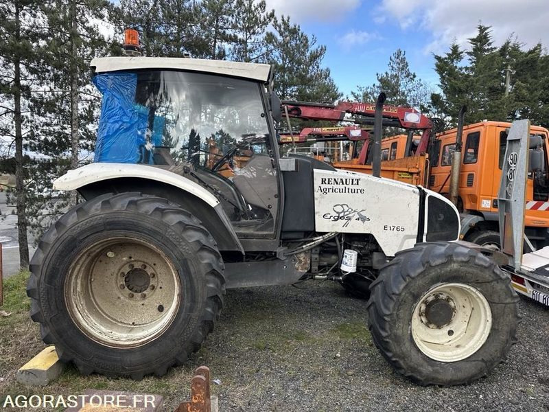 Renault Ergos 456 - AG442RS - Farm tractor: picture 4 Renault Ergos 456 - AG442RS - Farm tractor: picture 4