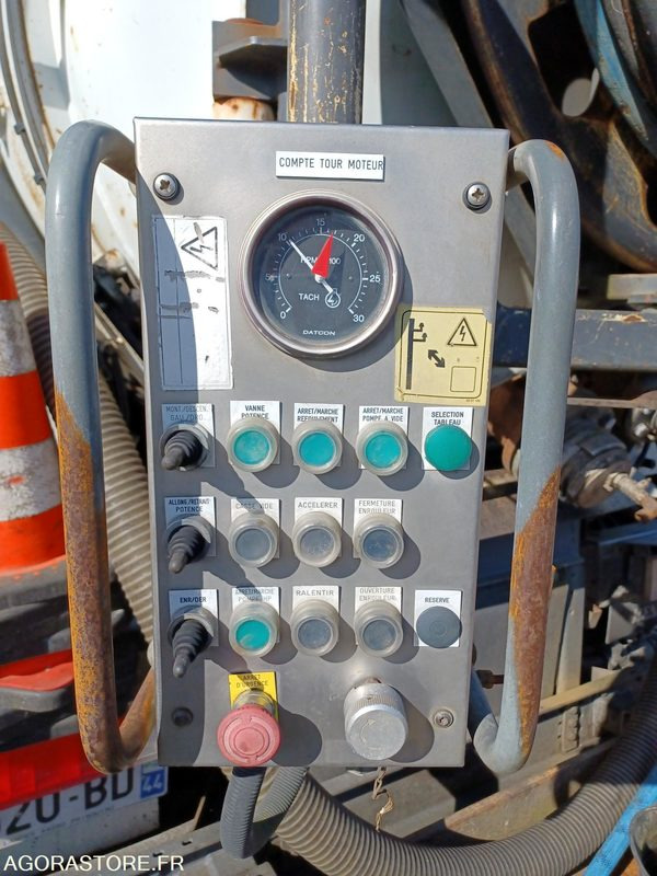 Renault Hydrocureur 19T - CN-620-BD - Vente Export Exclusivement - Vacuum truck: picture 5 Renault Hydrocureur 19T - CN-620-BD - Vente Export Exclusivement - Vacuum truck: picture 5