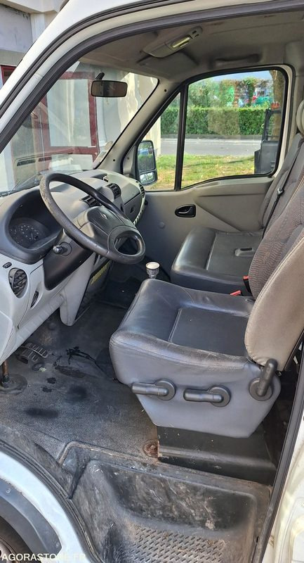 Renault Master 2.2 DCI 90 - 71155km - 2003 - Panel van: picture 5 Renault Master 2.2 DCI 90 - 71155km - 2003 - Panel van: picture 5