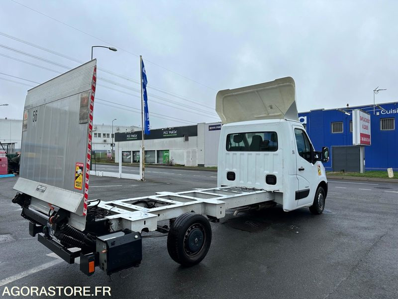 Renault Master III 2.3 DCI Plateau avec Hayon - Cab chassis truck: picture 3 Renault Master III 2.3 DCI Plateau avec Hayon - Cab chassis truck: picture 3