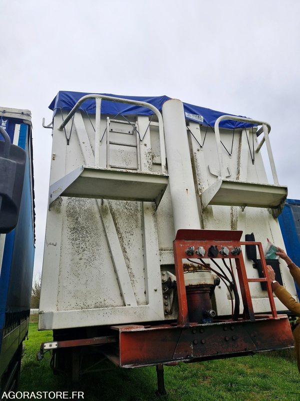 REMORQUE CEREALIERE SAMRO 70 M3 MINES FAVORABLE - Semi-trailer: picture 4 REMORQUE CEREALIERE SAMRO 70 M3 MINES FAVORABLE - Semi-trailer: picture 4